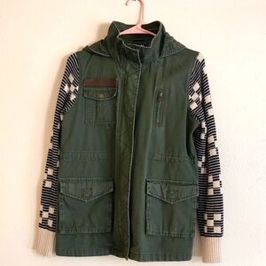 Double Zero Size Small Black/ White /Camo Green